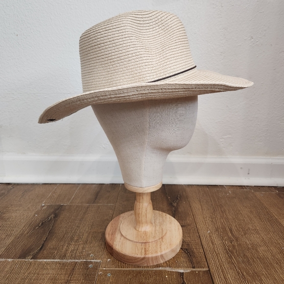 Peter Grimm unisex paper hat OS capsule quiet luxury minimalistcore vacationcore - Picture 7 of 10